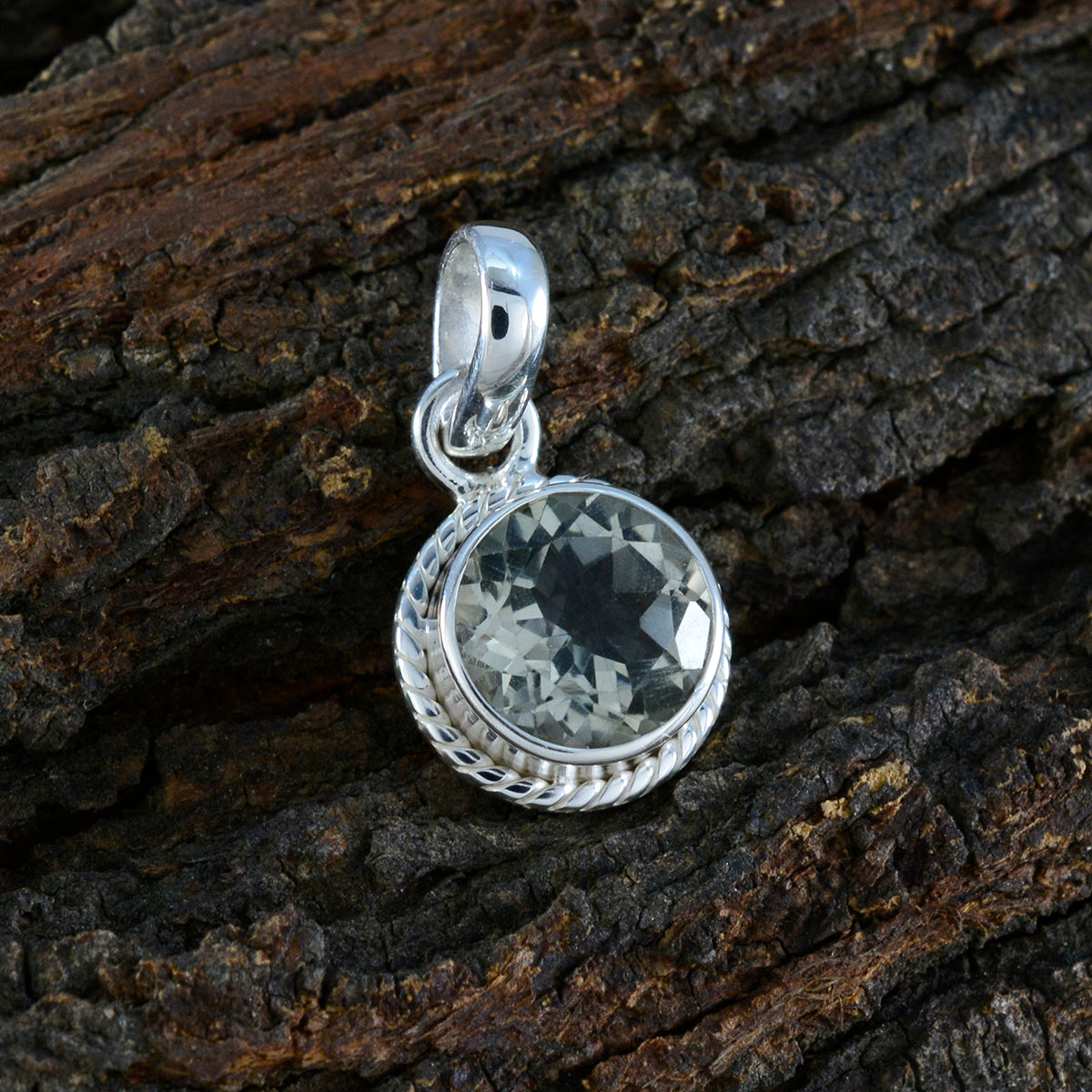 Nayara Light Green Rope-Wire Whisper-thin Pendant