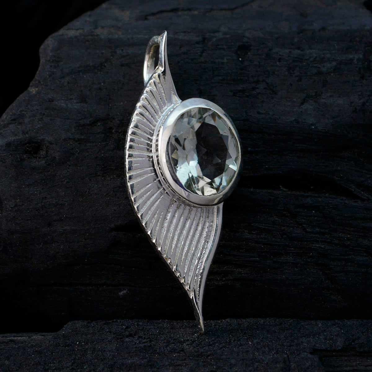 Isla Light Green Cocktail Dainty Pendant