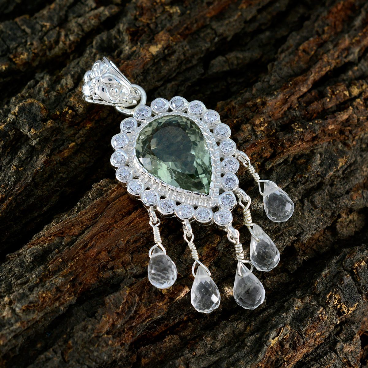 Autumn Light Green Glamorous Statement Pendant