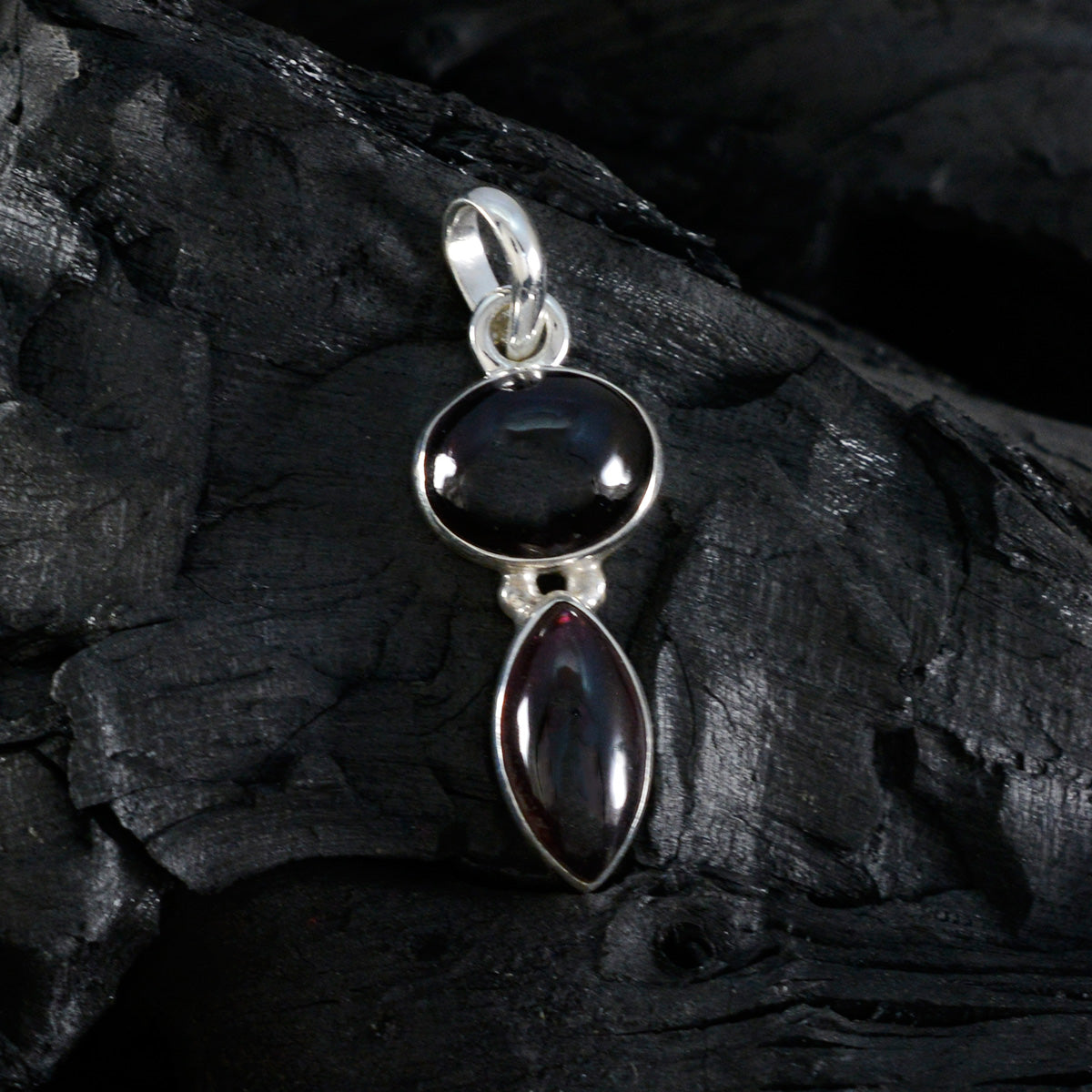 Emma Red Cocktail Whisper-thin Pendant