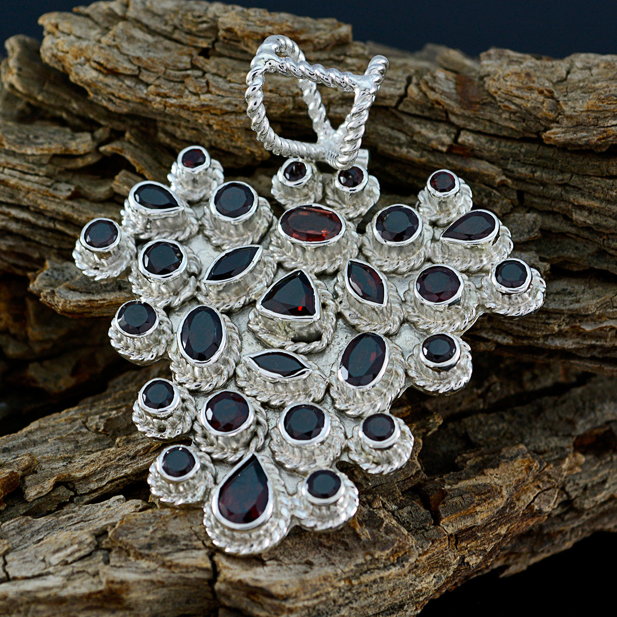 Isabel Red Rope-Wire Chunky Pendant