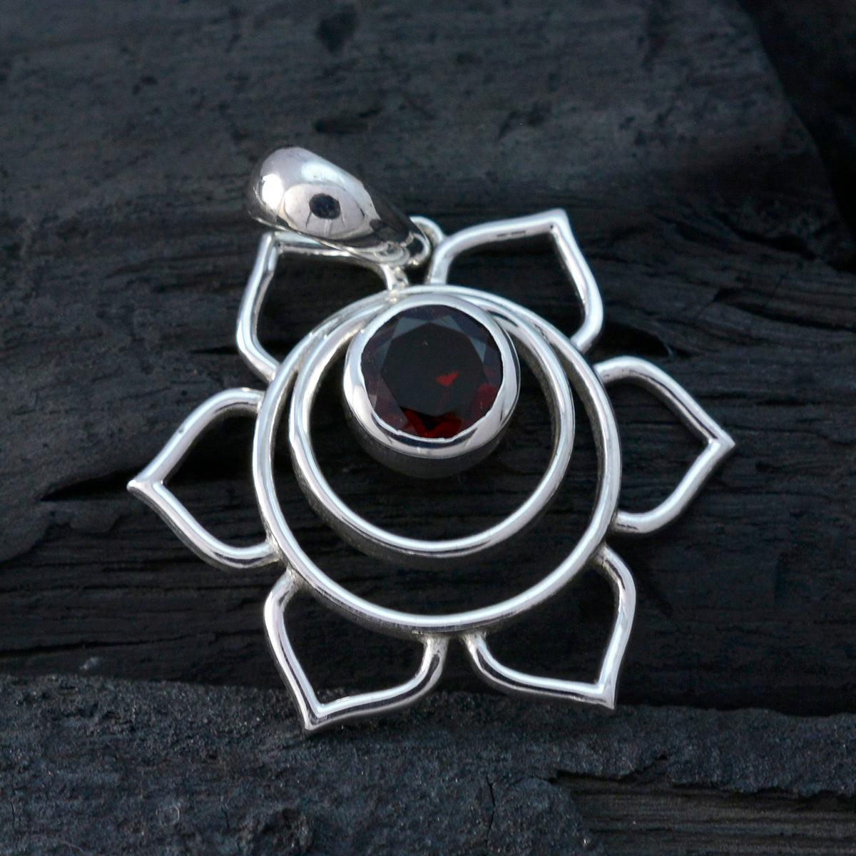 Harper Red Rope-Wire Delicate Pendant