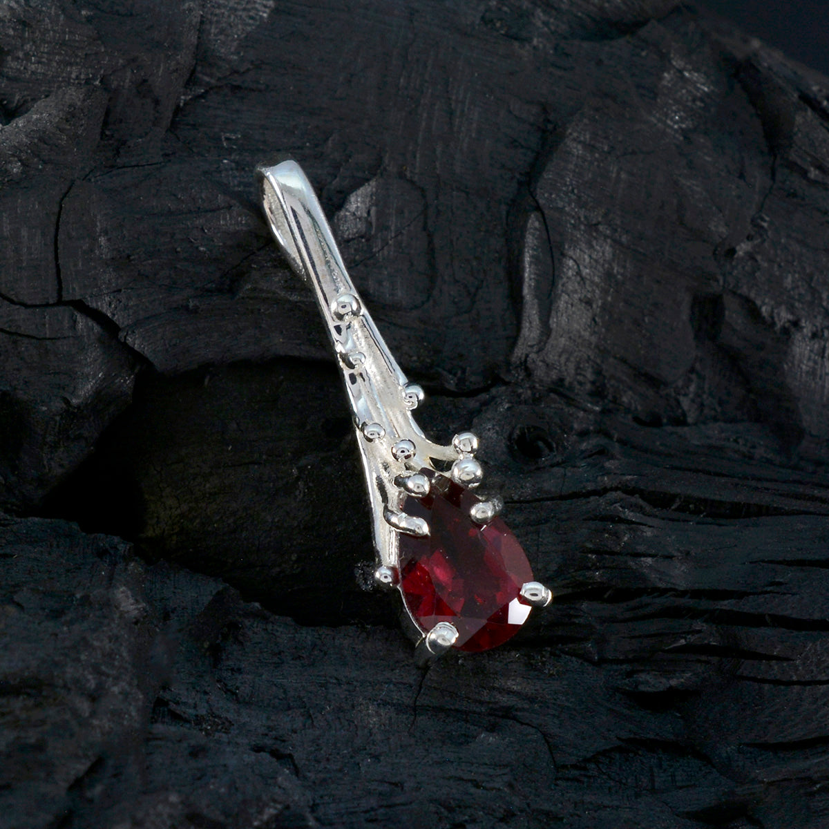 Ana Red Graceful Delicate Pendant
