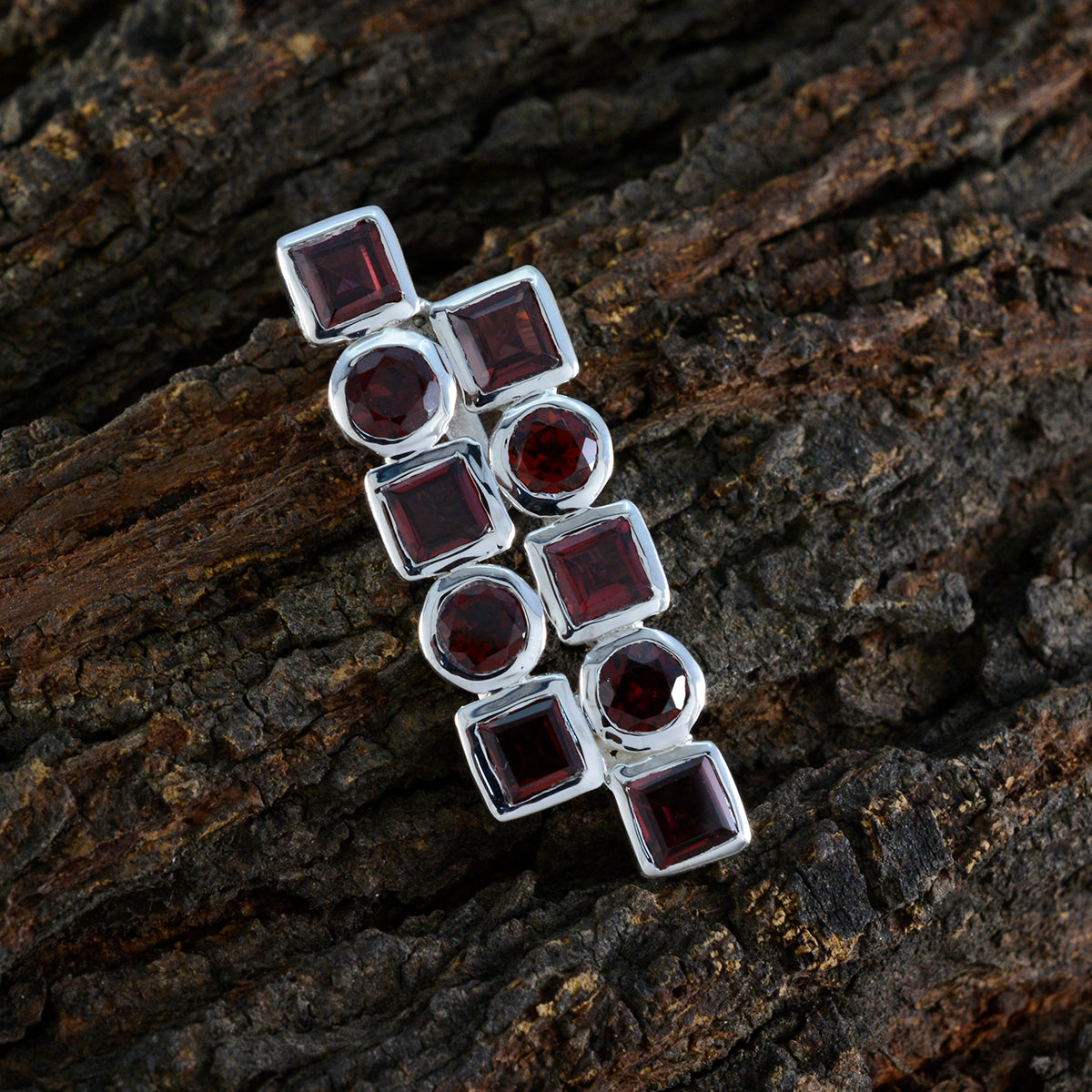 Freya Red propsel Classic Pendant