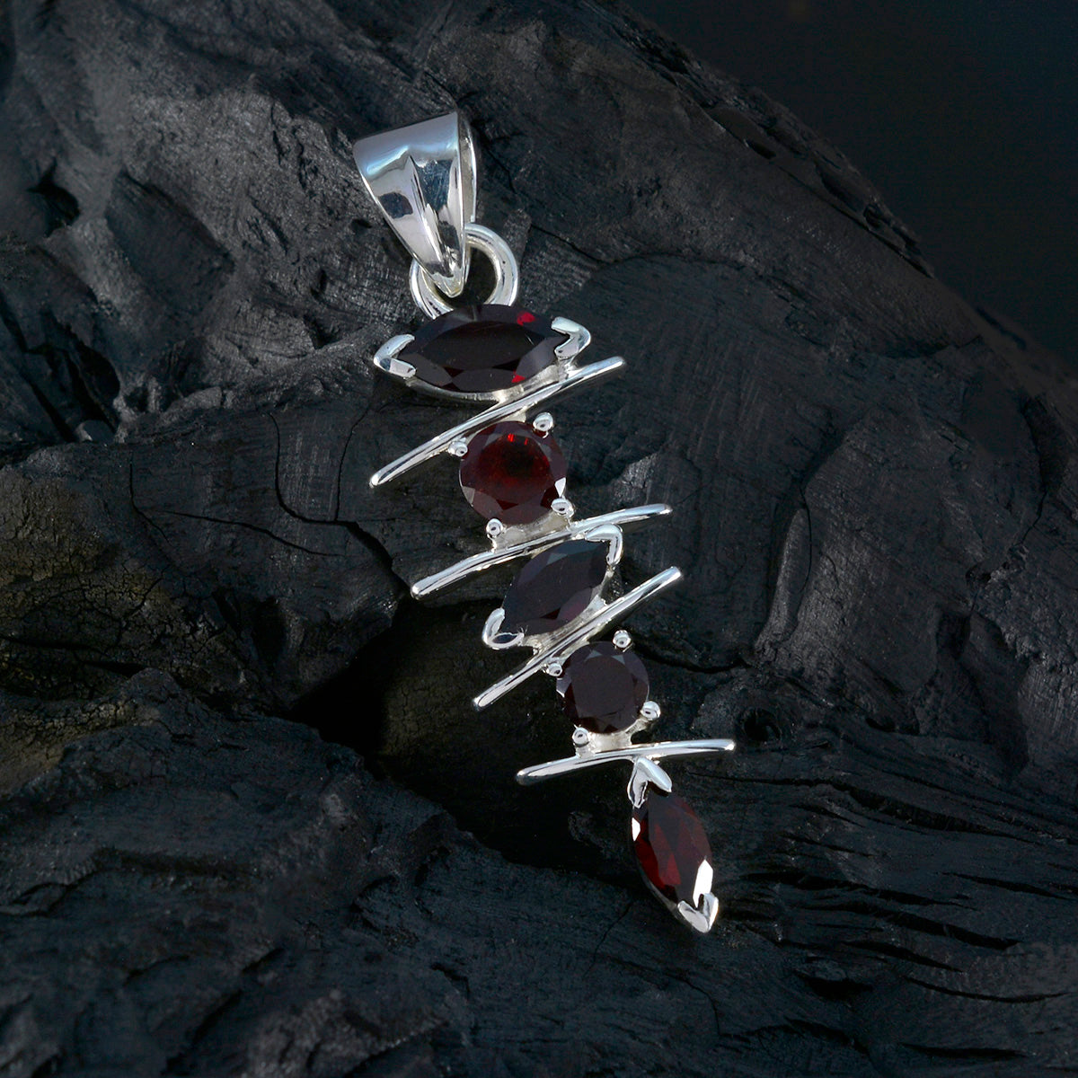 Bruna Red Signet Slim Pendant