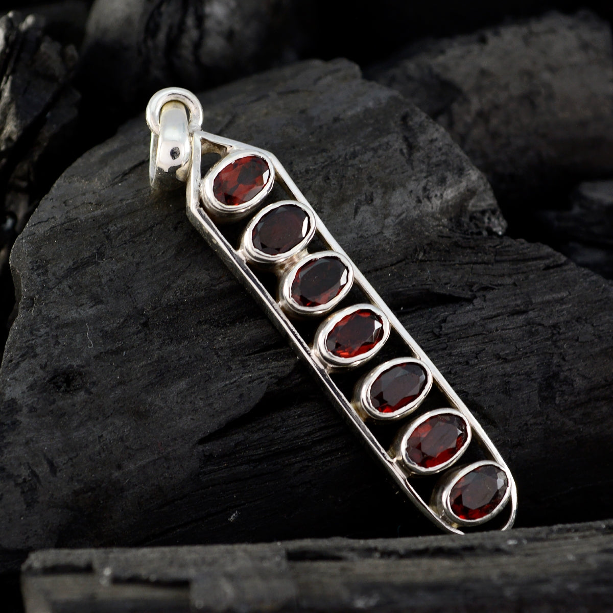 Aria Red Contemporary Tiny Pendant