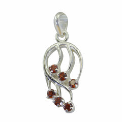 Lucia Red Heart Eye-catching Pendant Garnet Red Red
