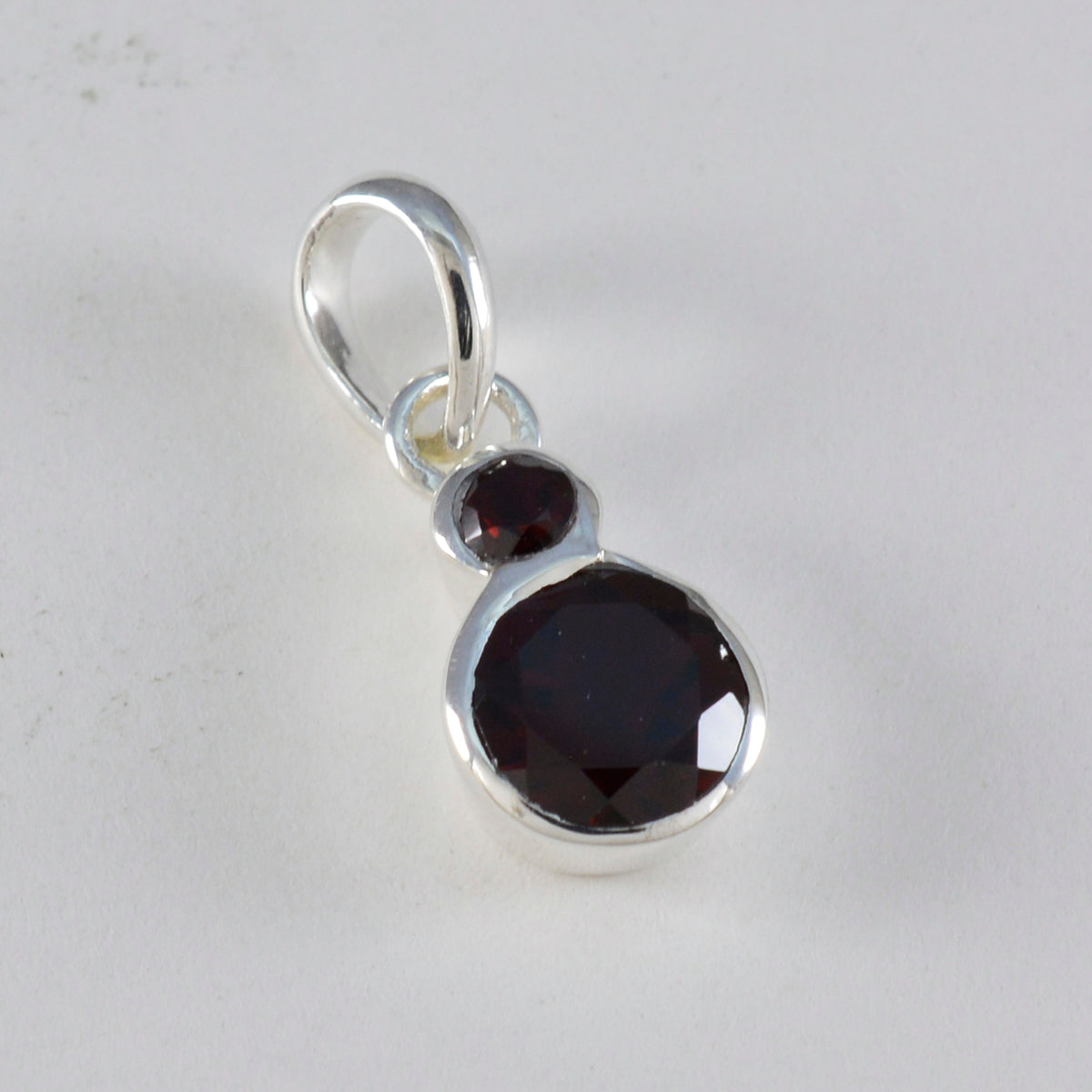 Chloe Red Romantic Dainty Pendant Garnet Red Red