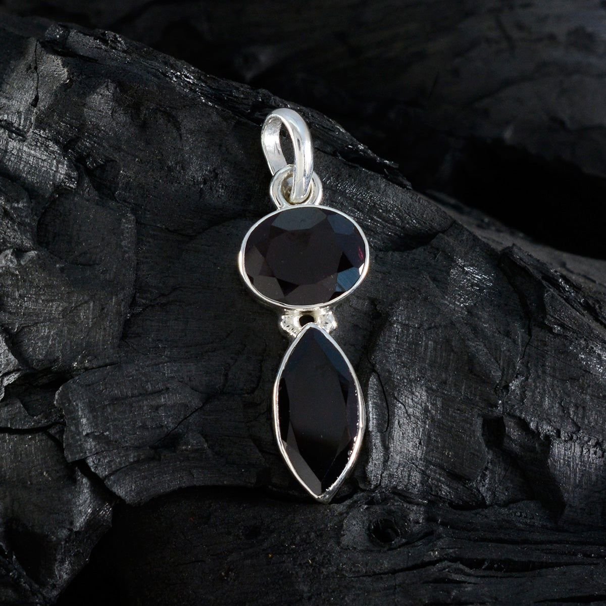 Eva Red Bubble Whisper-thin Pendant