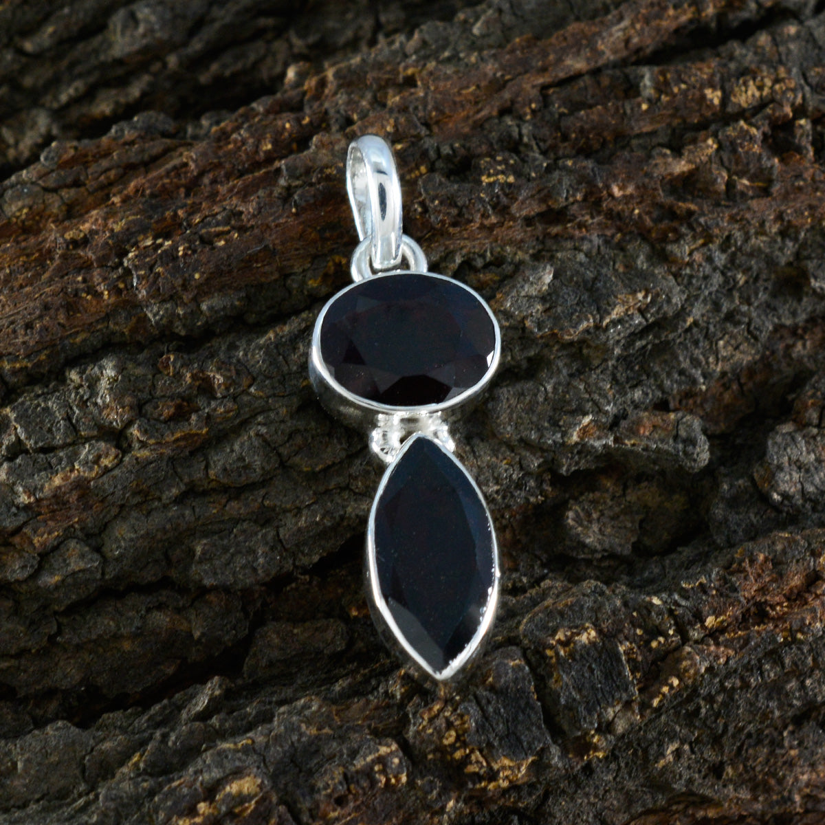 Eva Red Bubble Whisper-thin Pendant