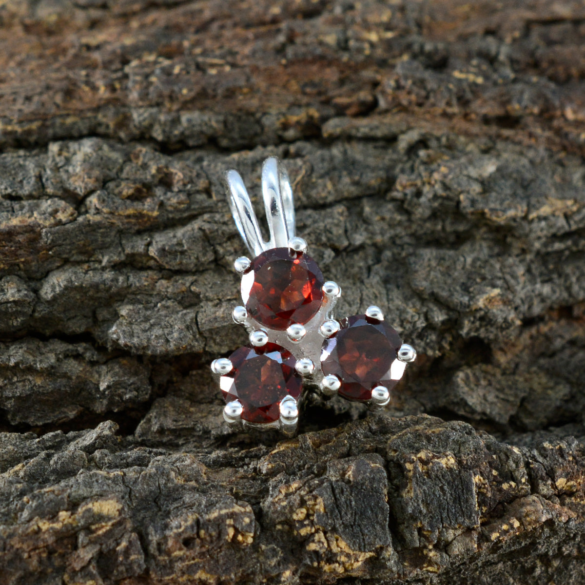 Alina Red Graceful Delicate Pendant