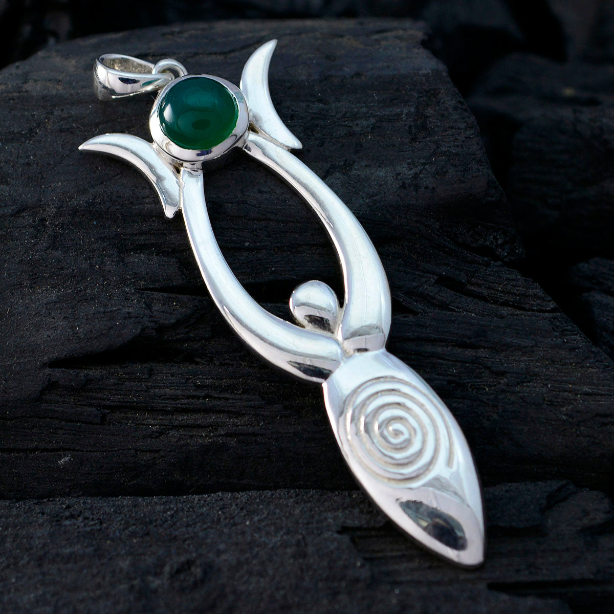 Ella Green Abstract Tiny Pendant
