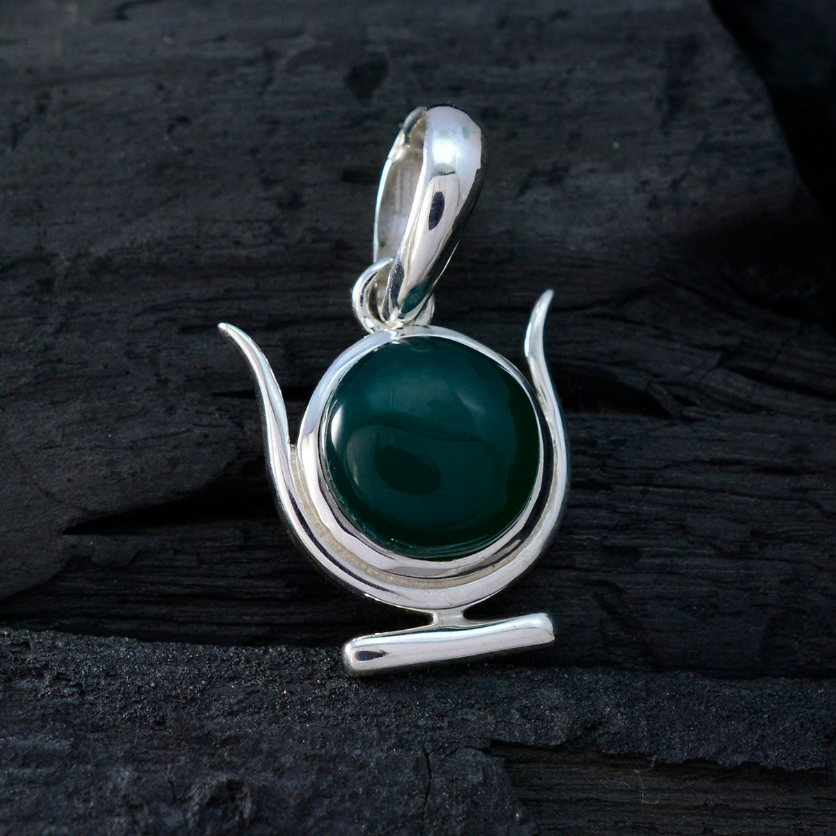 Kennedy Green Luxurious Delicate Pendant
