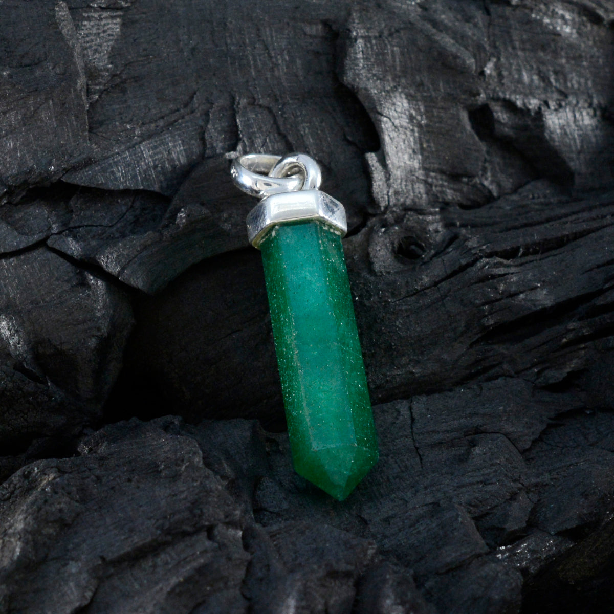 Julieta Green Trendy Tiny Pendant