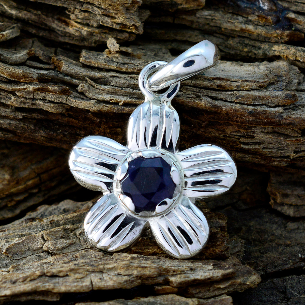 Fernanda Blue Sophisticated Dainty Pendant