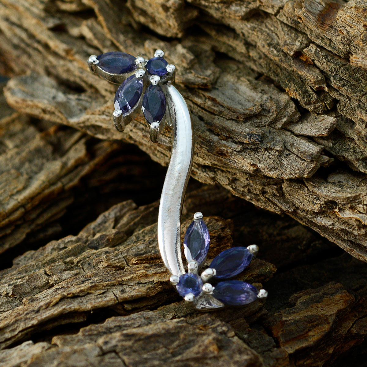 Ana Blue Fairytale Dainty Pendant