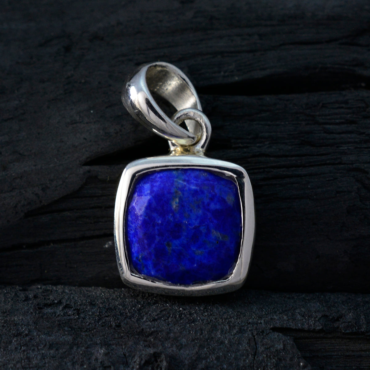 Nova Blue Romantic Dainty Pendant