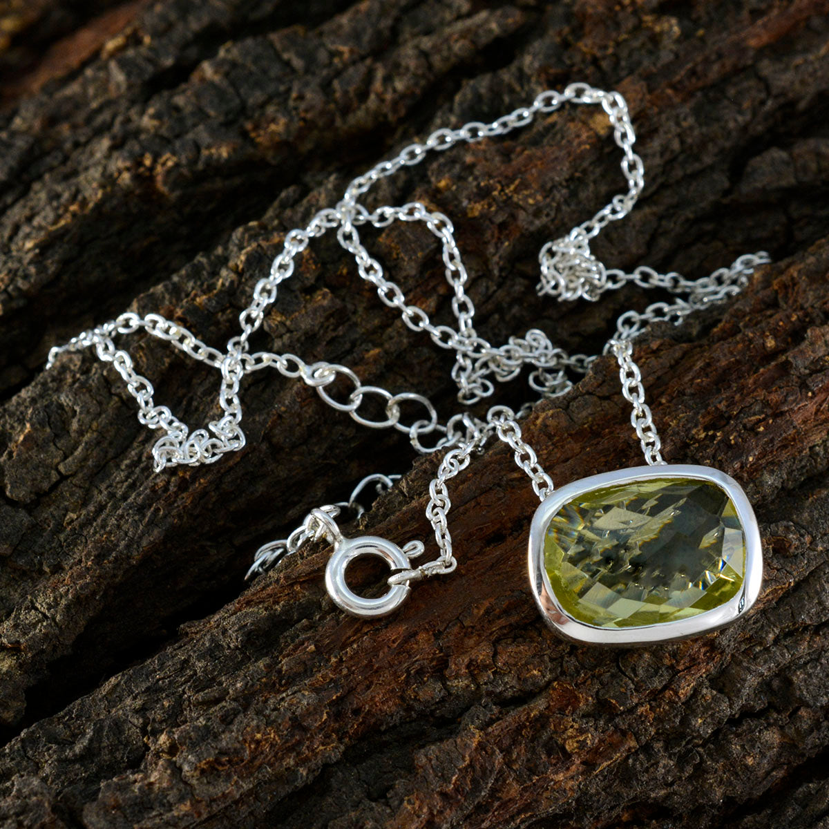 Agnes Yellow Glamorous Classic Pendant