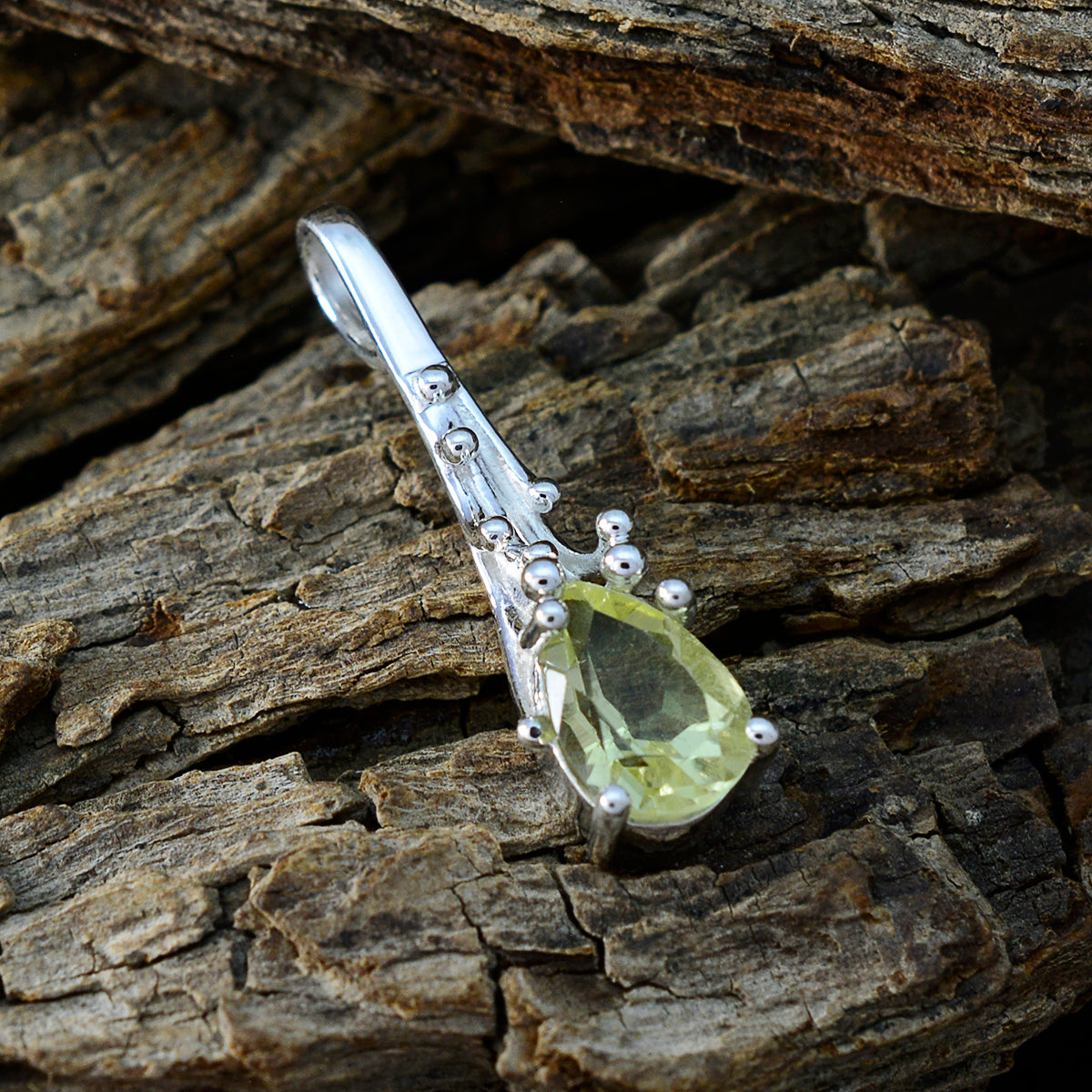 Antonia Yellow Glamorous Delicate Pendant