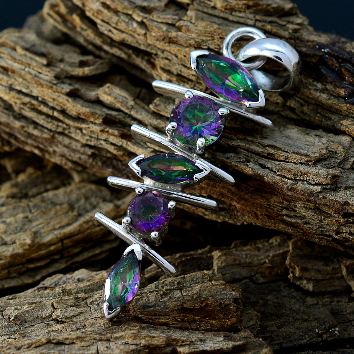 Cecilia multicolor Heart Featherlight Pendant