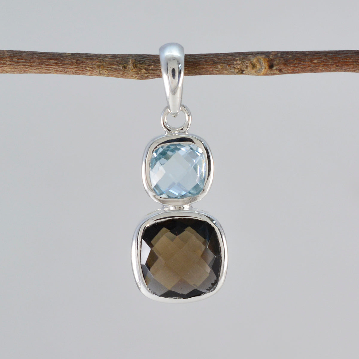 Sarah multicolor Eternity Whisper-thin Pendant