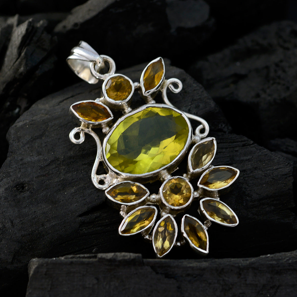 Ines multicolor Glamorous Statement Pendant