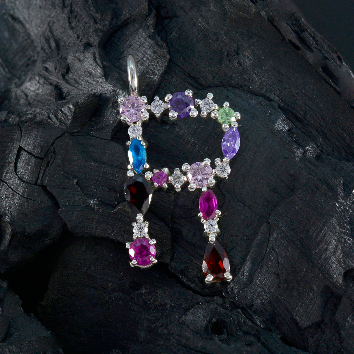 Nisa multicolor Feminine Elegant Pendant