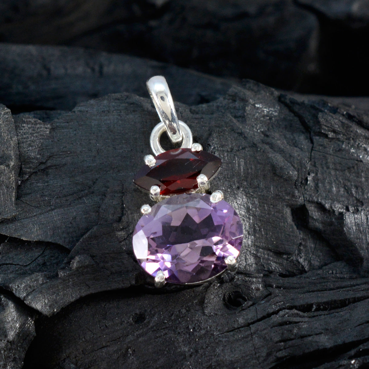 Yasmin multicolor Eternity Delicate Pendant