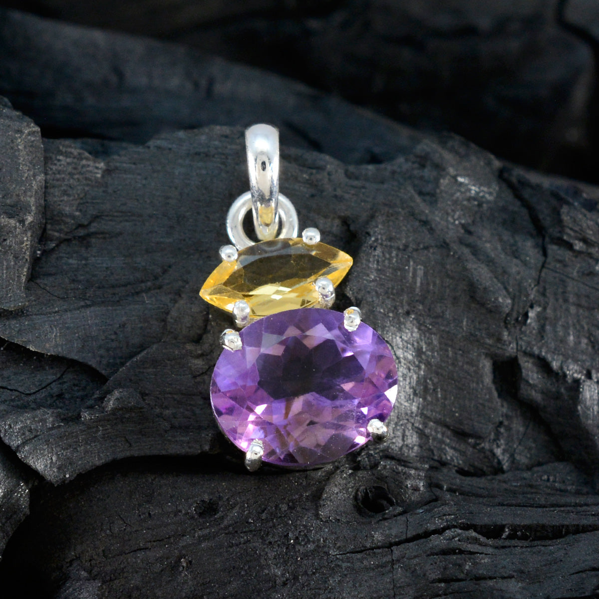 Yasmine multicolor Heart Delicate Pendant