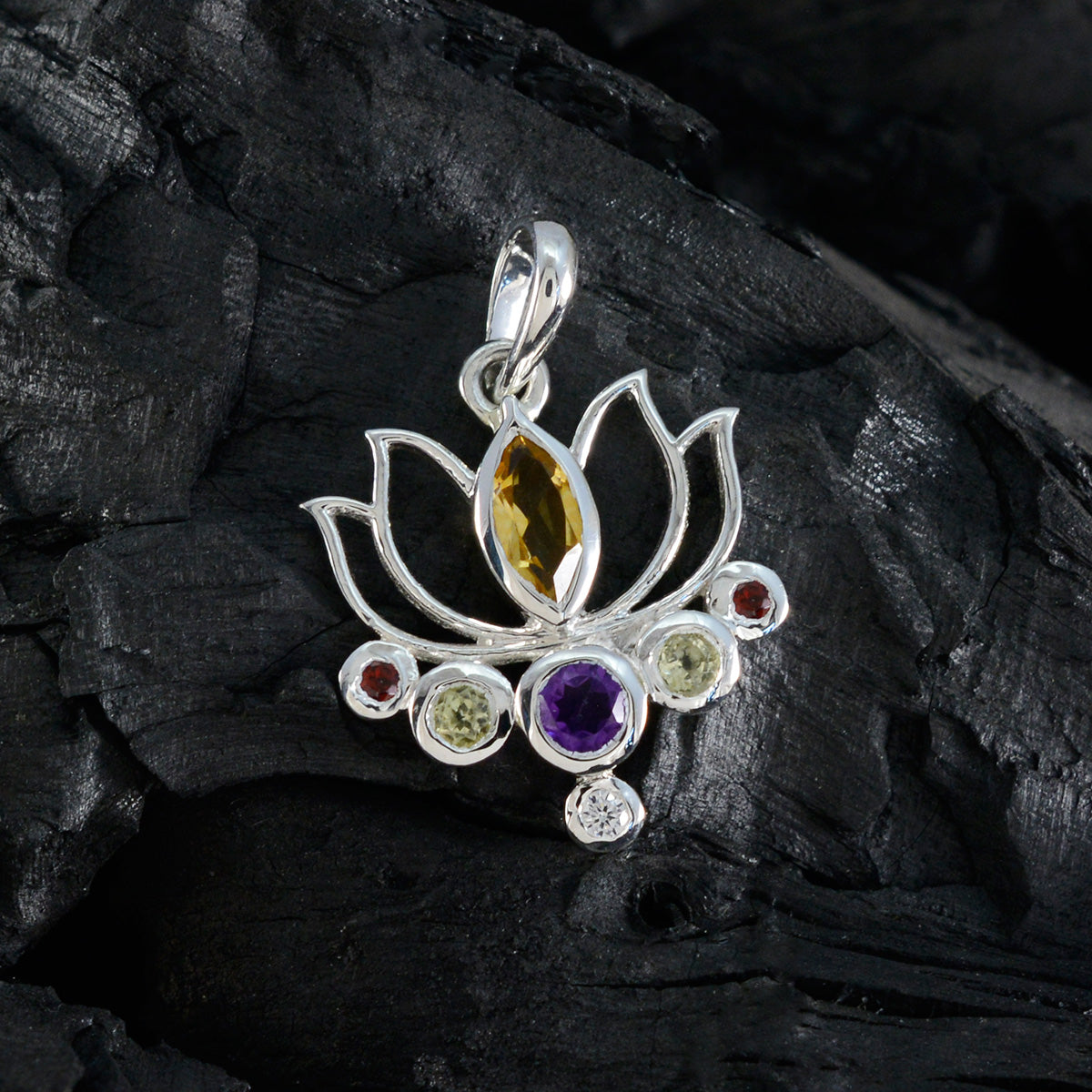 Paula multicolor Rope-Wire Dainty Pendant