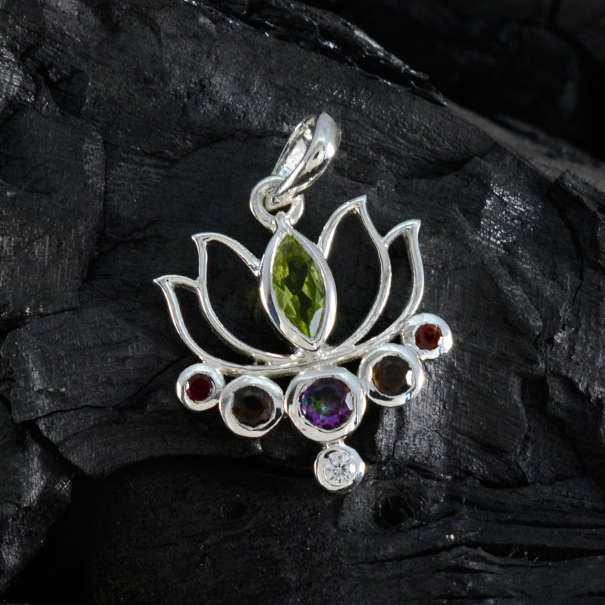 Valentina multicolor Rope-Wire Dainty Pendant