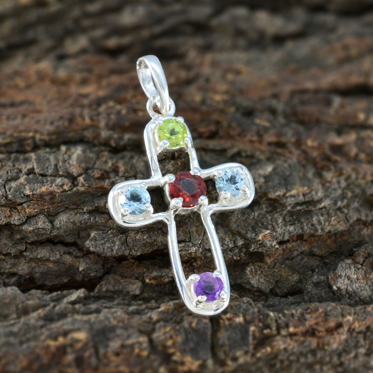 Chloe multicolor Heart Dainty Pendant