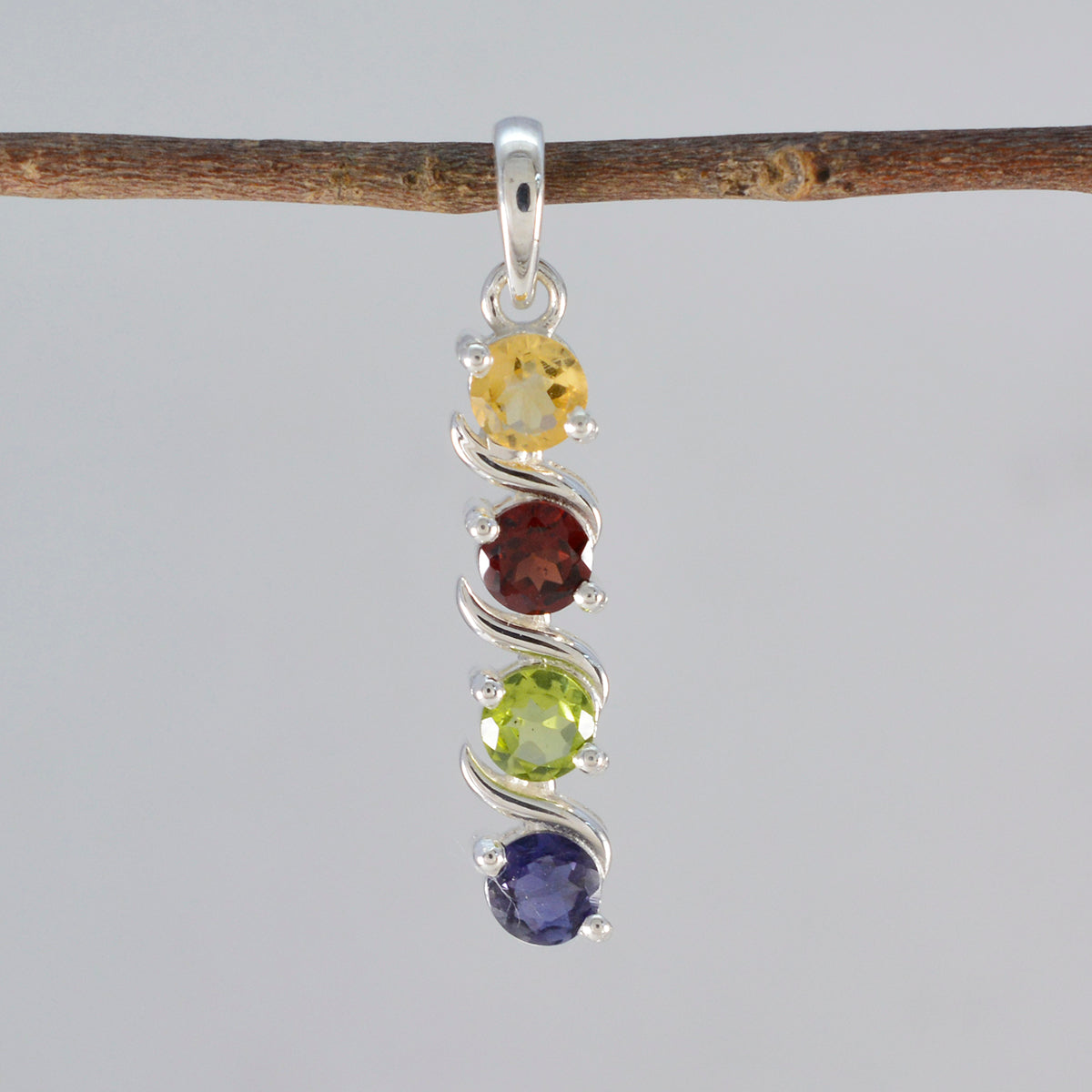 Yasmine multicolor Glamorous Delicate Pendant