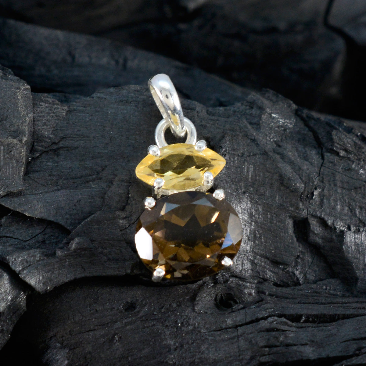 Yasmine multicolor Graceful Delicate Pendant