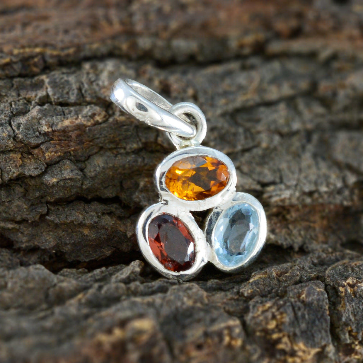 Yan multicolor propsel Elegant Pendant
