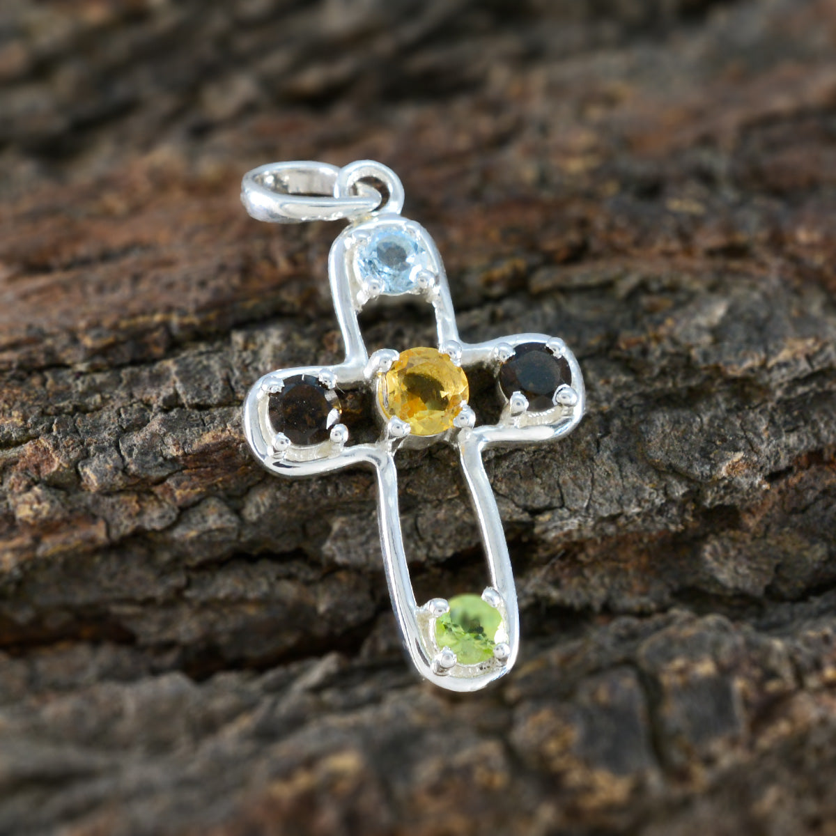 Eliza multicolor Love Dainty Pendant