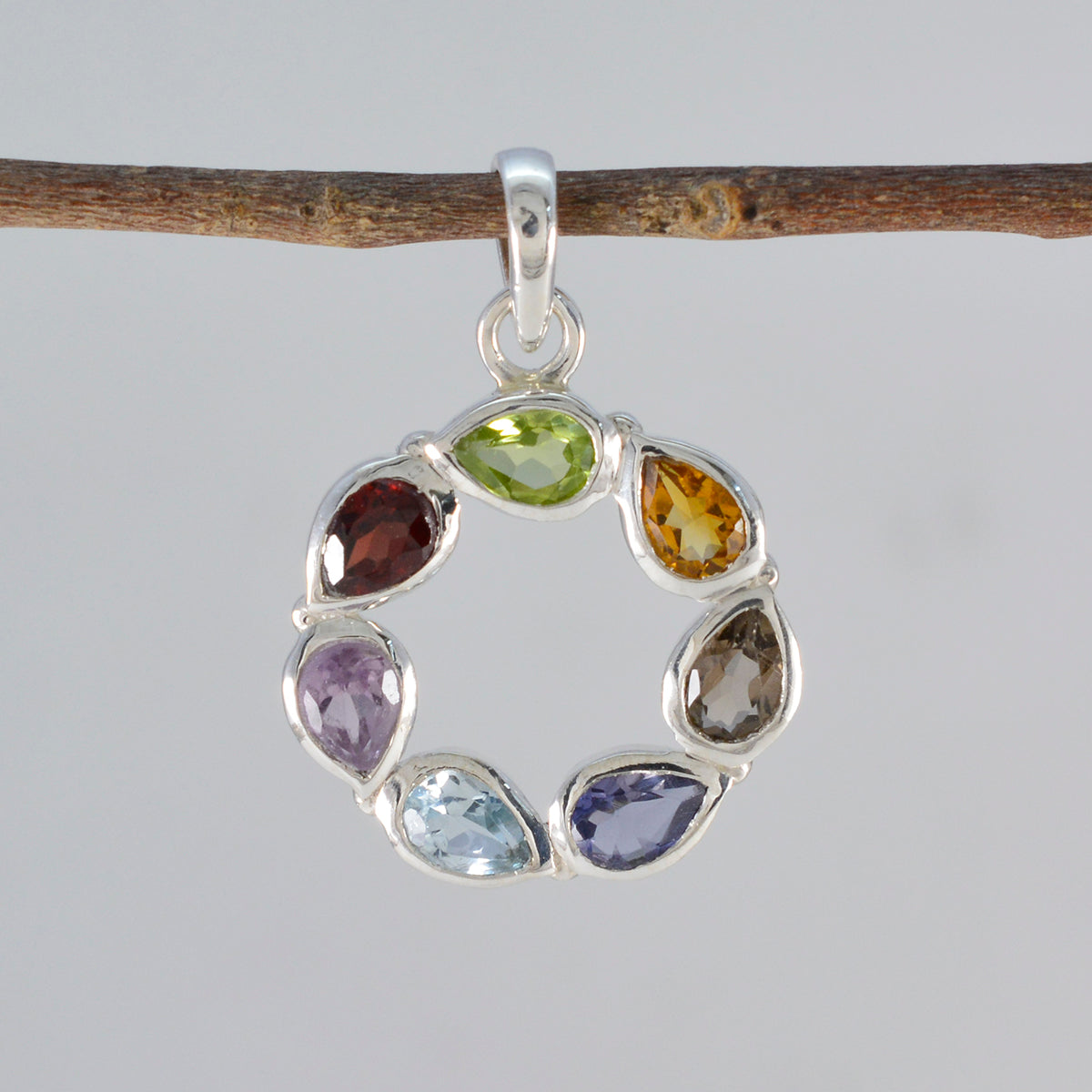 Lili multicolor Armor Dainty Pendant