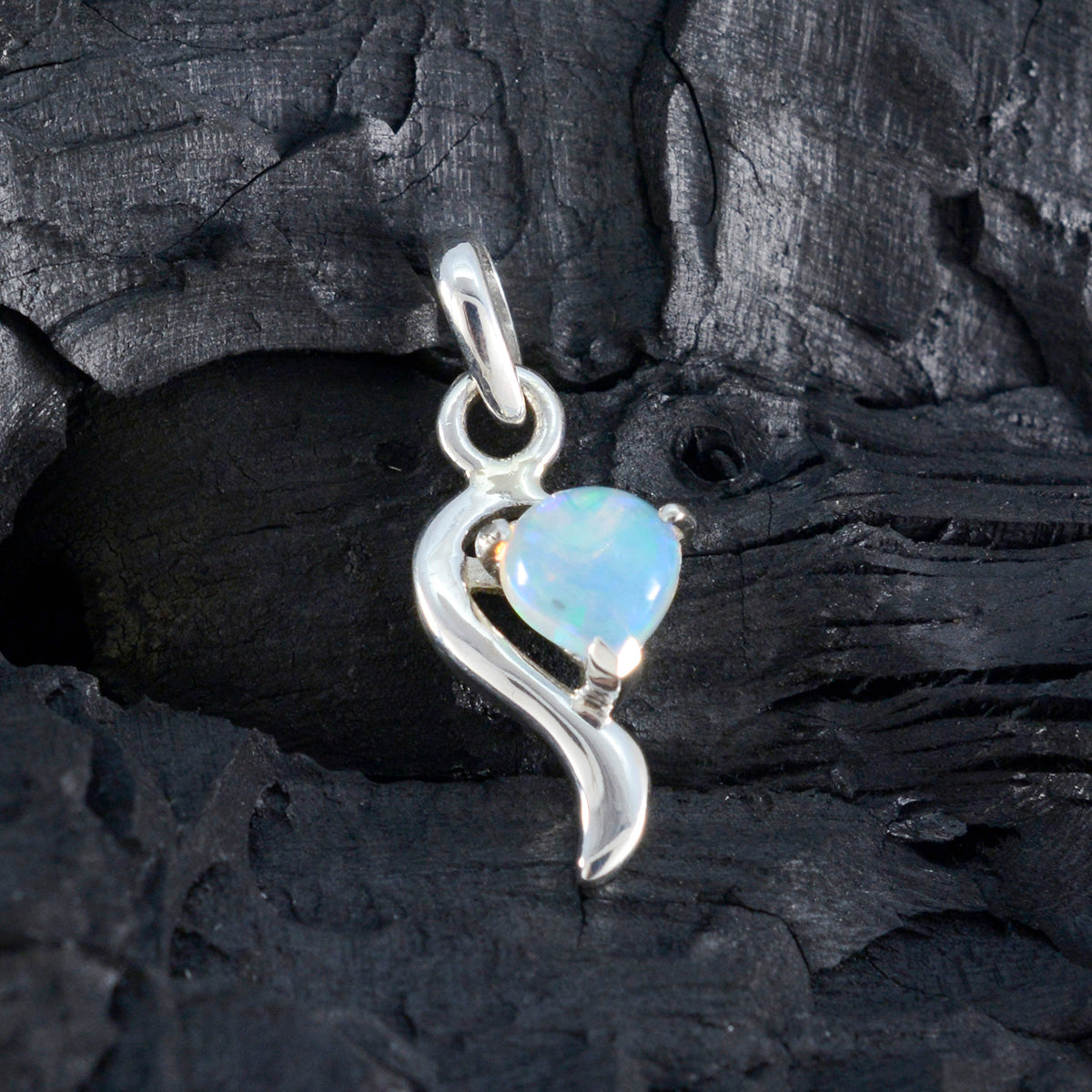 Yuna White valentine Minimalist Pendant