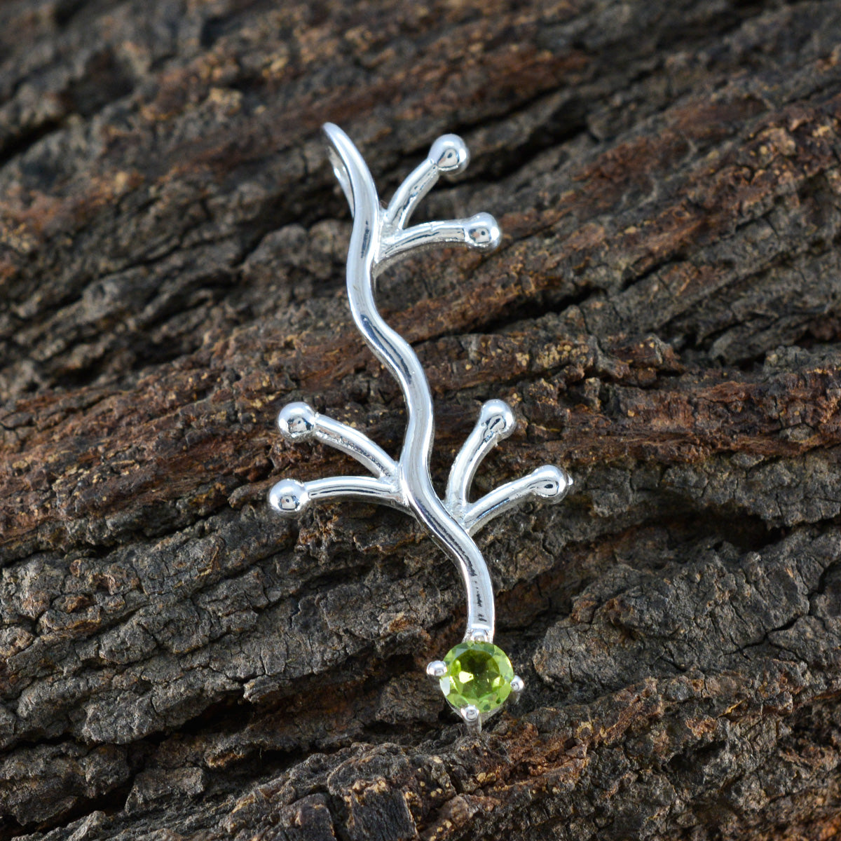 Alejandra Green Signet Tiny Pendant