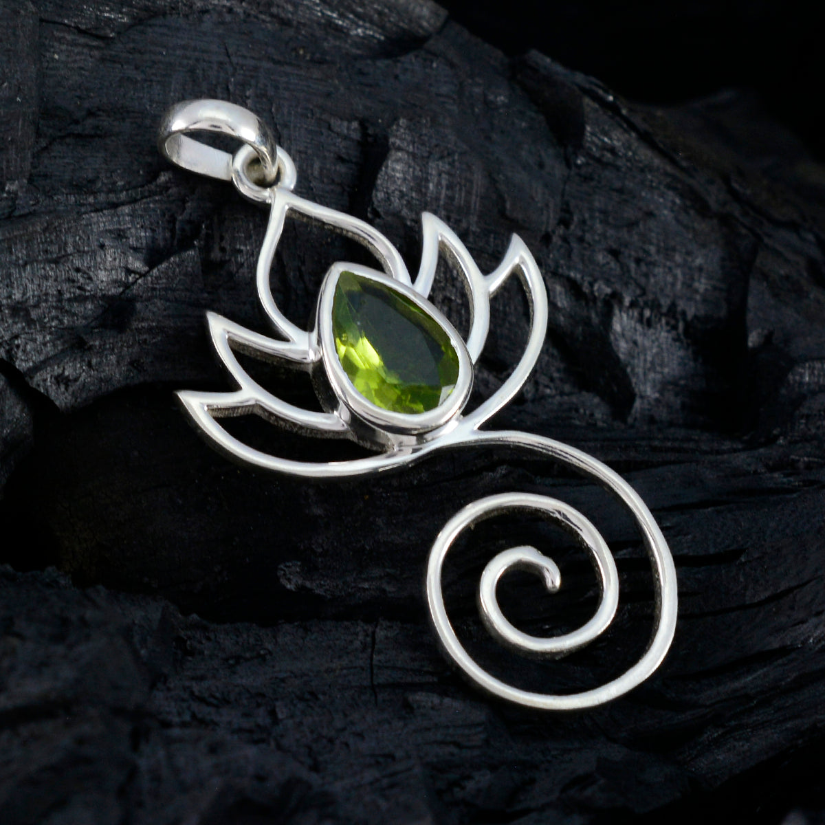Fernanda Green Rope-Wire Dainty Pendant