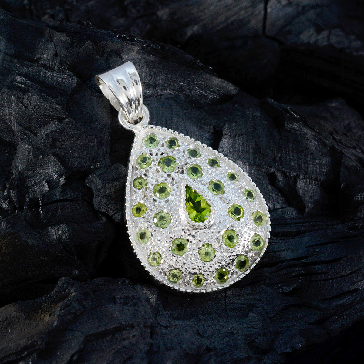 Yasmin Green Romantic Statement Pendant