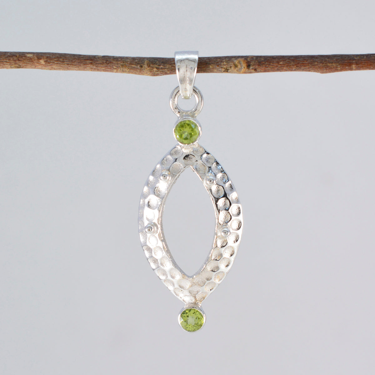 Lili Green Abstract Whisper-thin Pendant