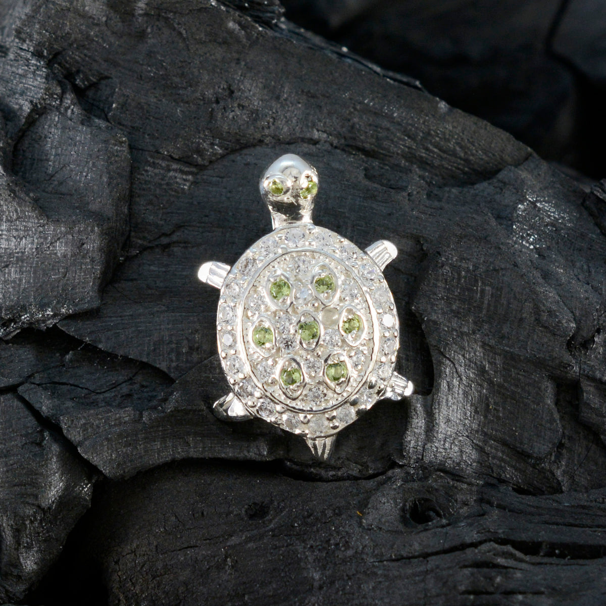 Cecilia Green Feminine Dainty Pendant