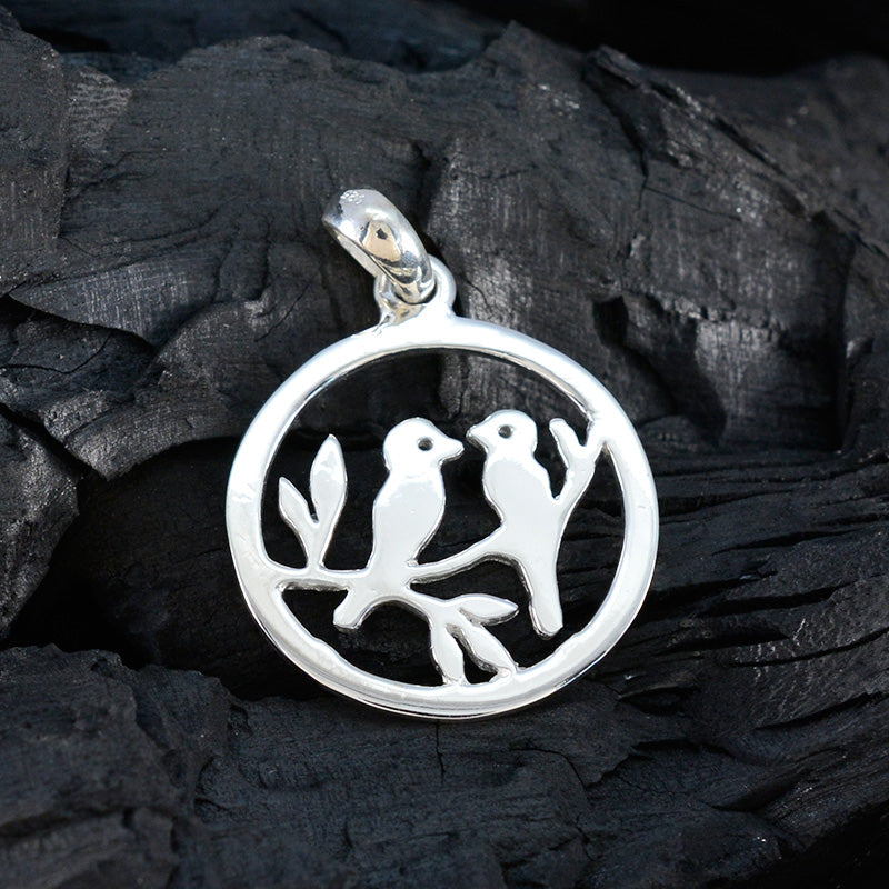 Zoey Plain Retro Dainty Pendant