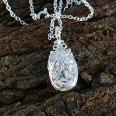 Zoey Plain Luxurious Dainty Pendant
