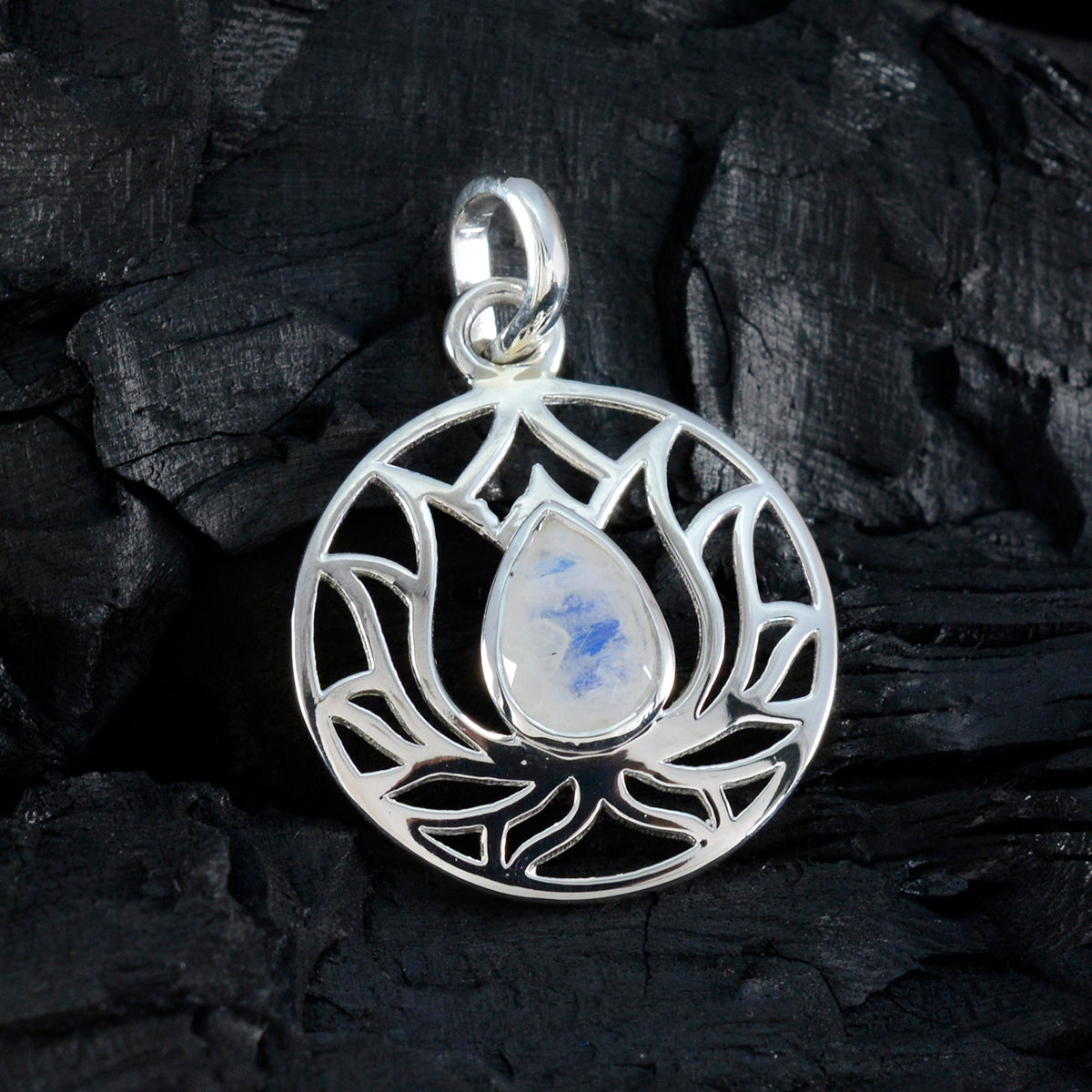 Clara White Rope-Wire Dainty Pendant