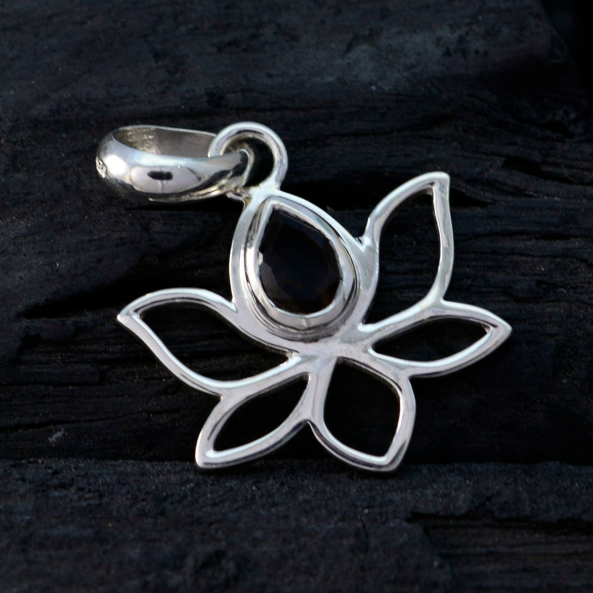 Naomi Brown Rope-Wire Elegant Pendant
