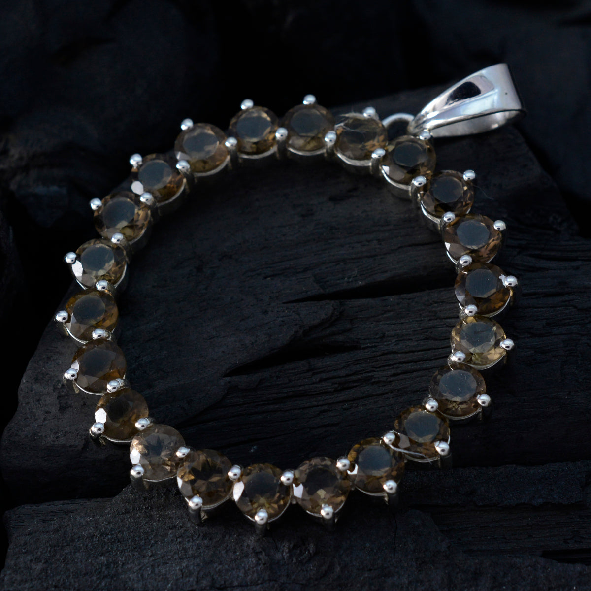 Julieta Brown Romantic Essential Pendant