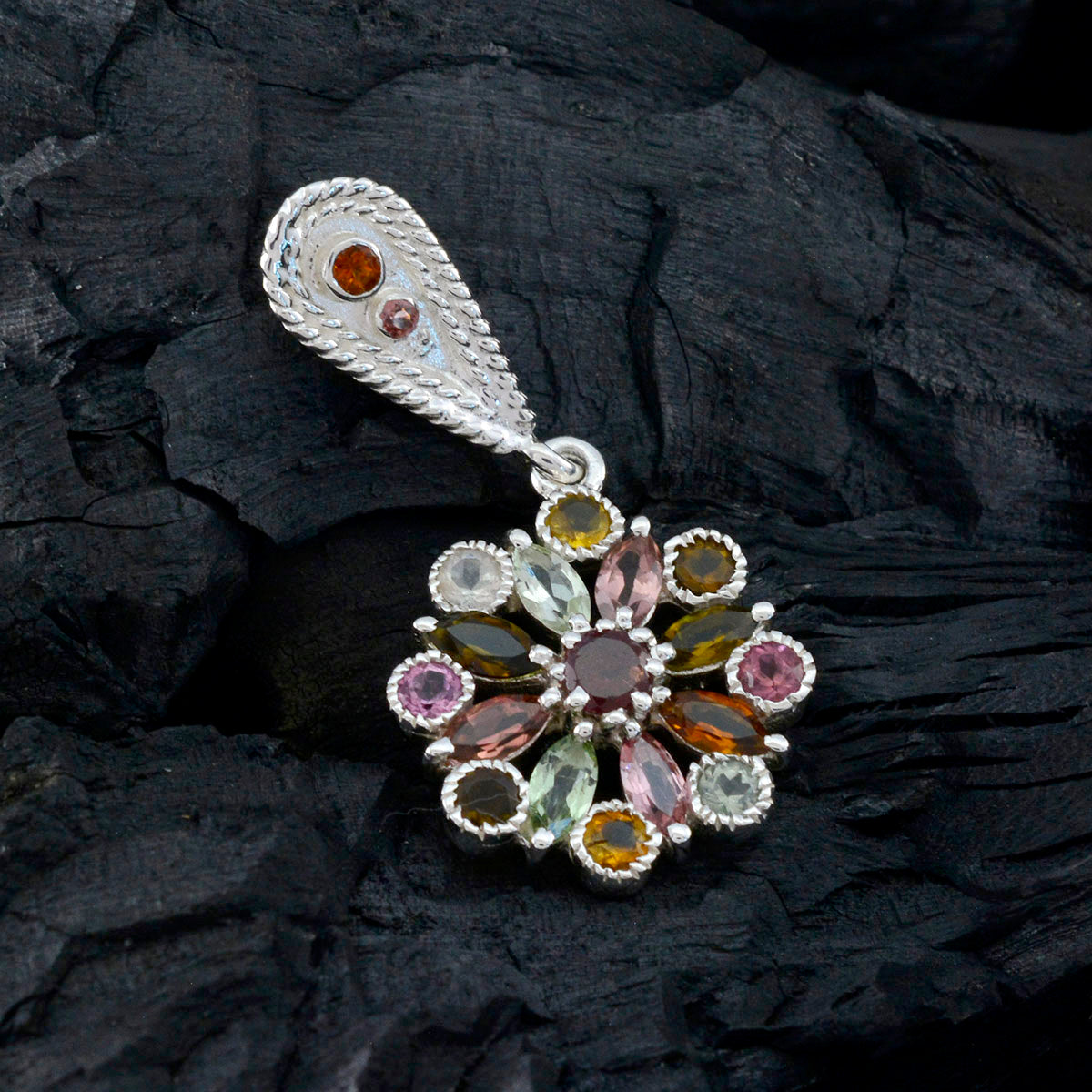 Tereza multicolor Luxurious Tiny Pendant