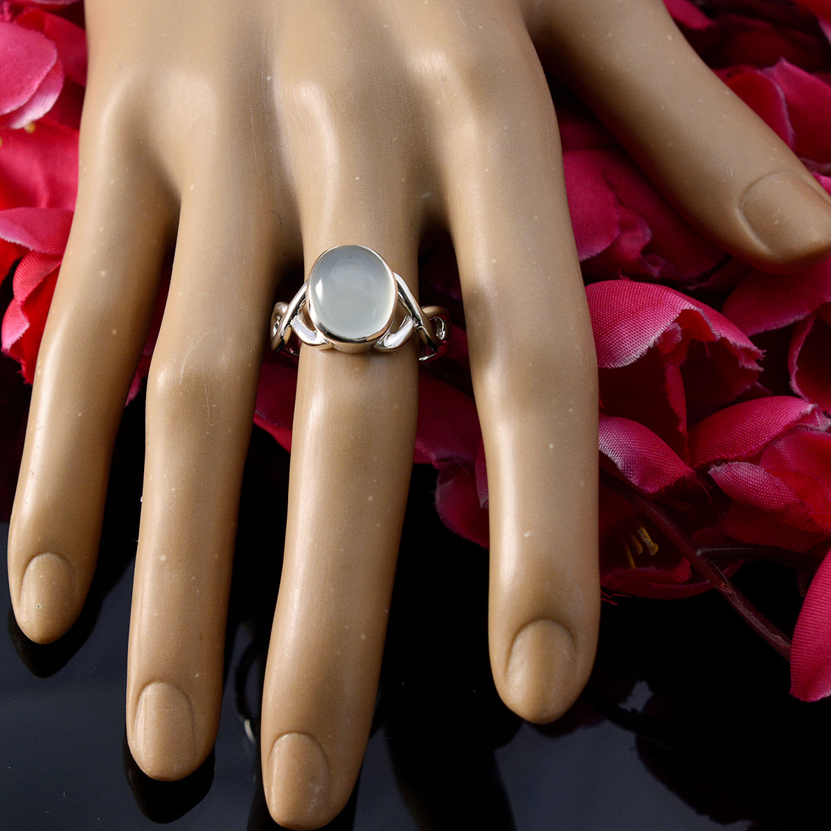 Stella Romantic Aqua Solitaire Ring